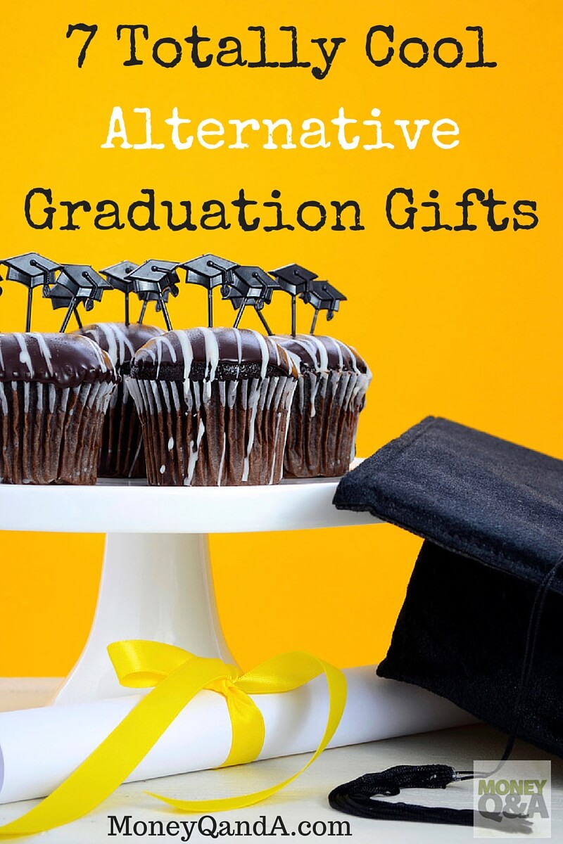 7 Alternatives to Money for Graduation Gifts
